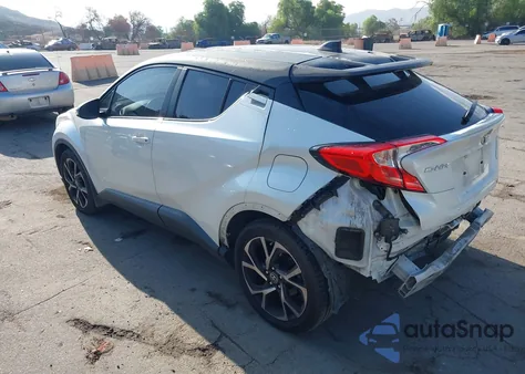 2020 Toyota C-Hr Xle z USA, uszkodzony, nr VIN JTNKHMBX8L1083805